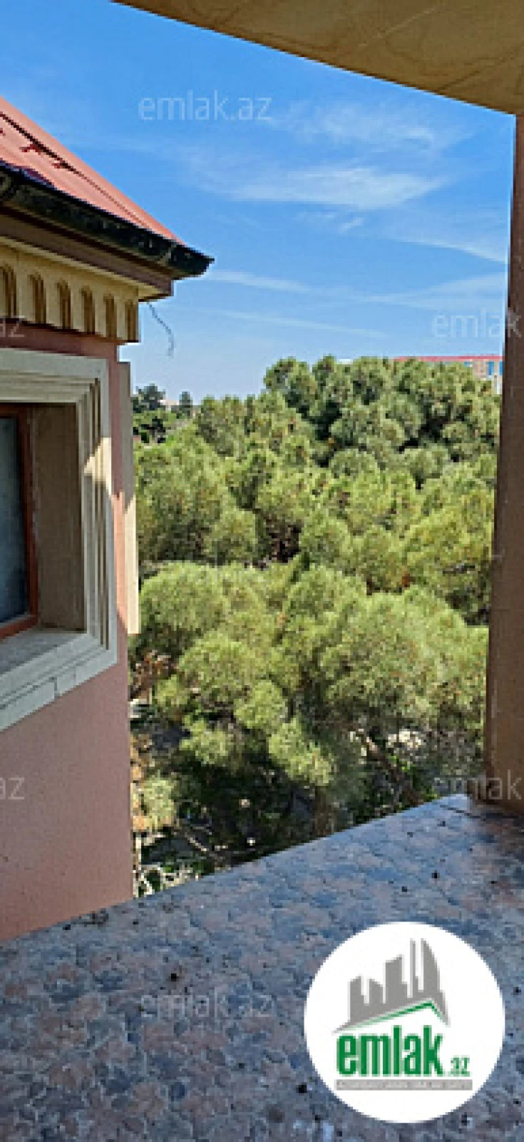 Satılır 8 otaqlı həyət evi 650 m²