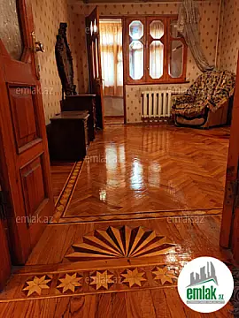 Satılır 4 otaqlı köhnə tikili 80 m² — Bakı 4 otaq 80.00 m²