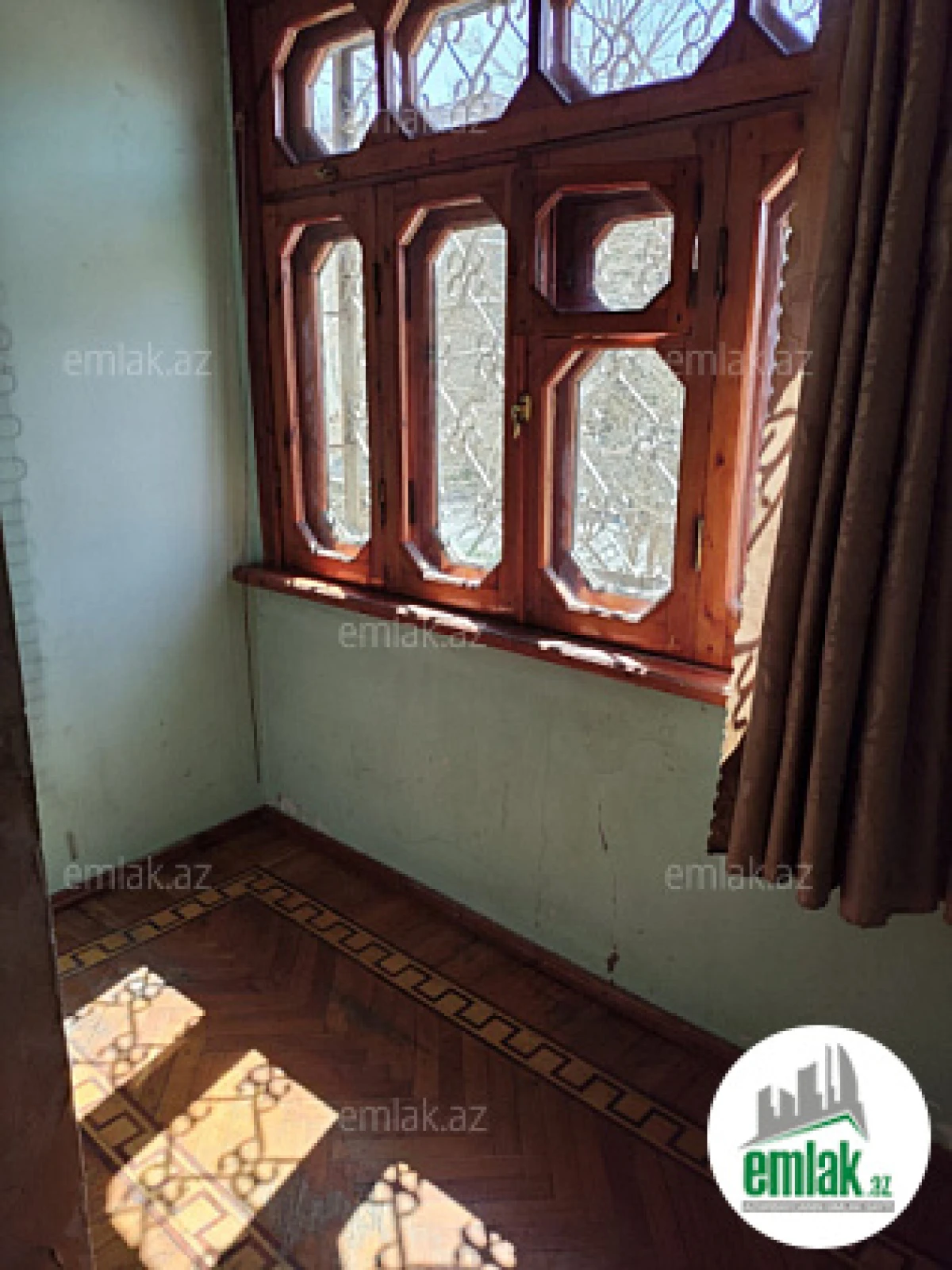 Satılır 4 otaqlı köhnə tikili 80 m²