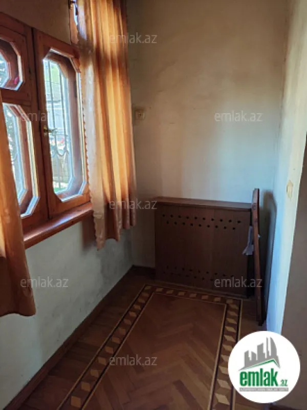 Satılır 4 otaqlı köhnə tikili 80 m²