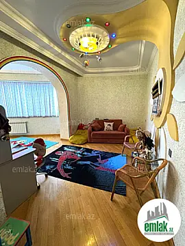 Satılır 4 otaqlı yeni tikili 185 m²