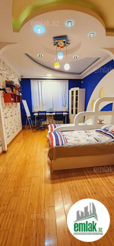 Satılır 3 otaqlı yeni tikili 135 m²