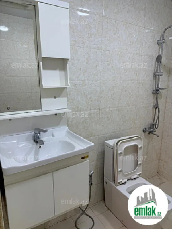 Satılır 3 otaqlı yeni tikili 72.5 m²