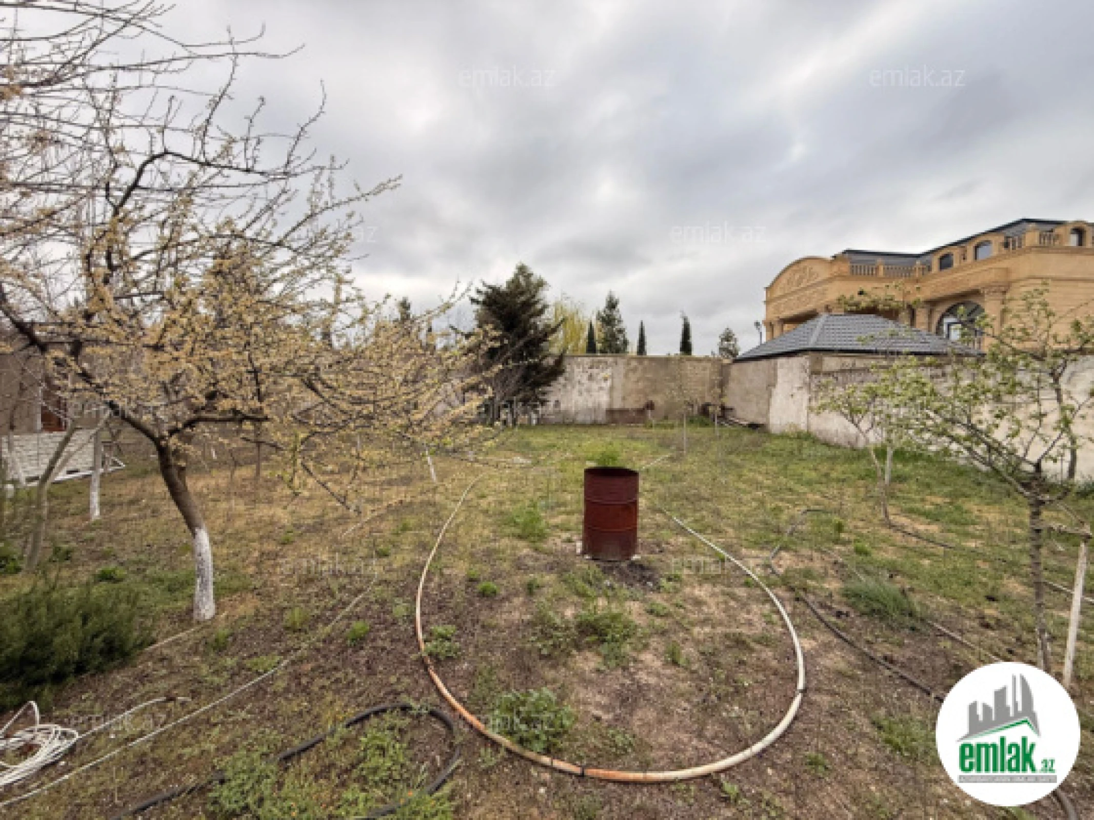 Satılır torpaq sahəsi 16 m²