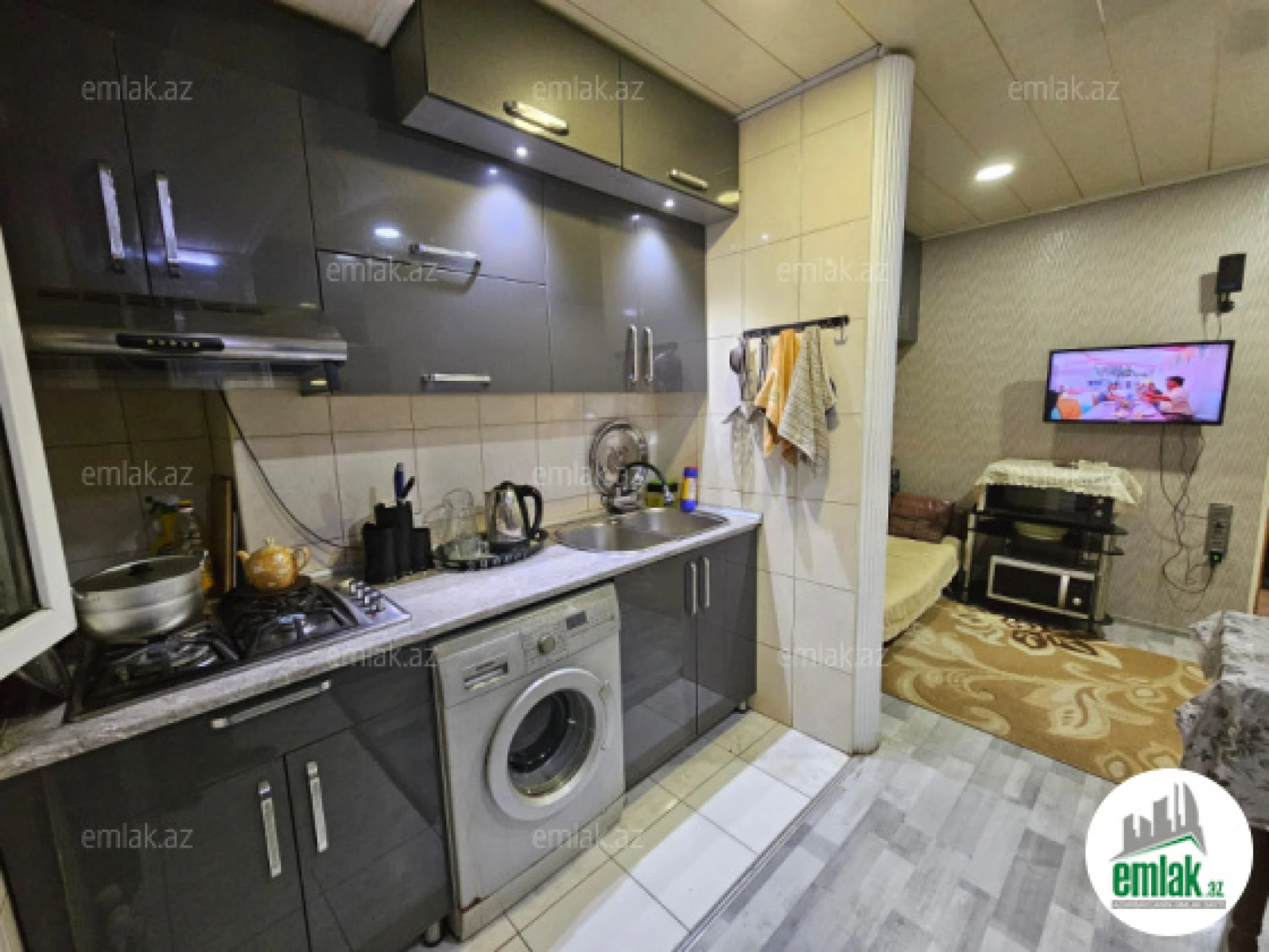 Satılır 2 otaqlı köhnə tikili 65 m²