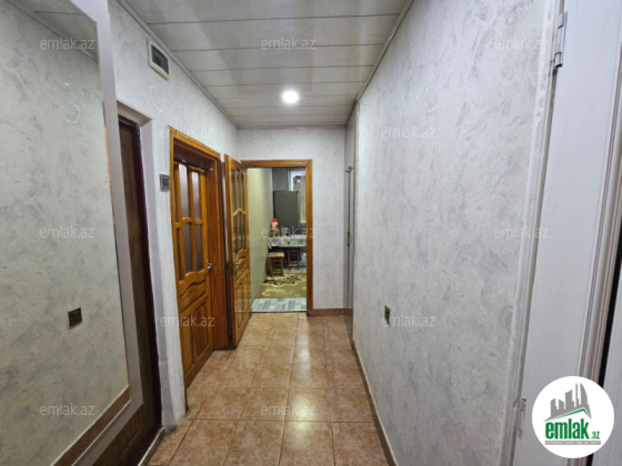 Satılır 2 otaqlı köhnə tikili 65 m²