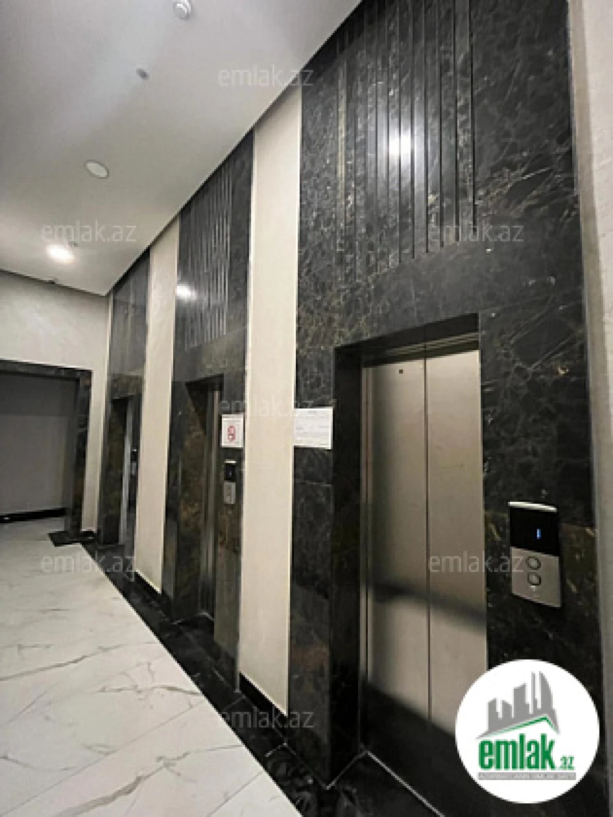 Satılır 2 otaqlı yeni tikili 79 m²