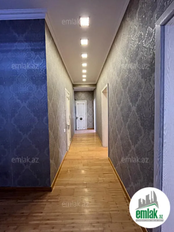 Satılır 3 otaqlı yeni tikili 137 m²