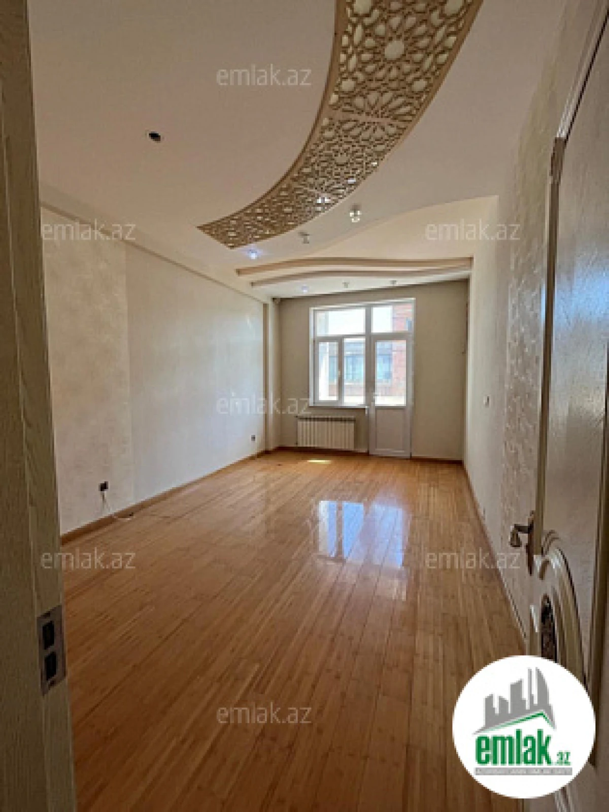 Satılır 3 otaqlı yeni tikili 137 m²