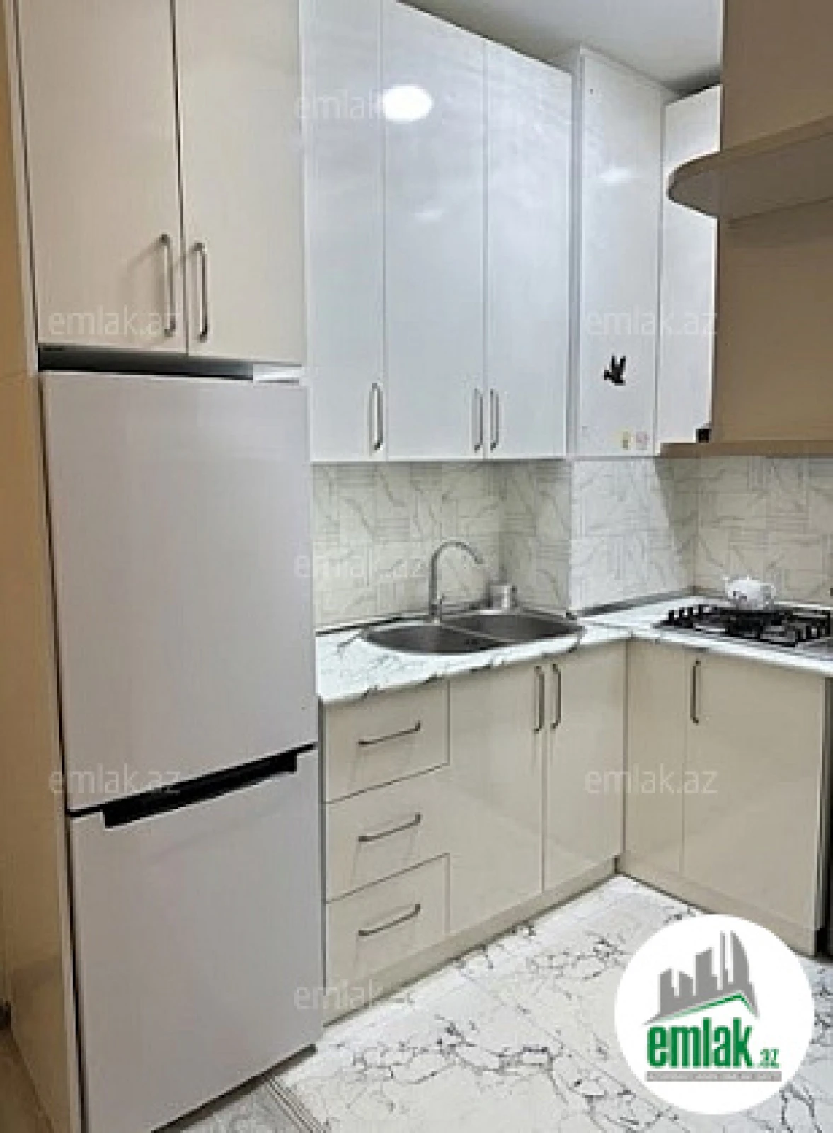 Satılır 2 otaqlı yeni tikili 50 m²