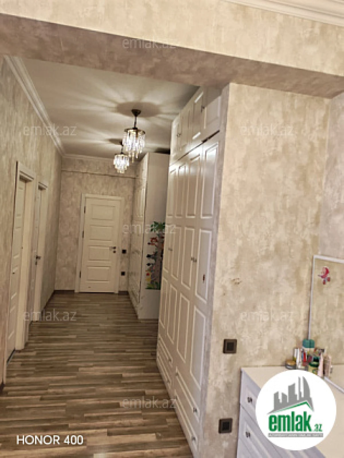 Satılır 2 otaqlı yeni tikili 76 m²