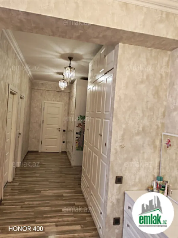 Satılır 2 otaqlı yeni tikili 76 m²