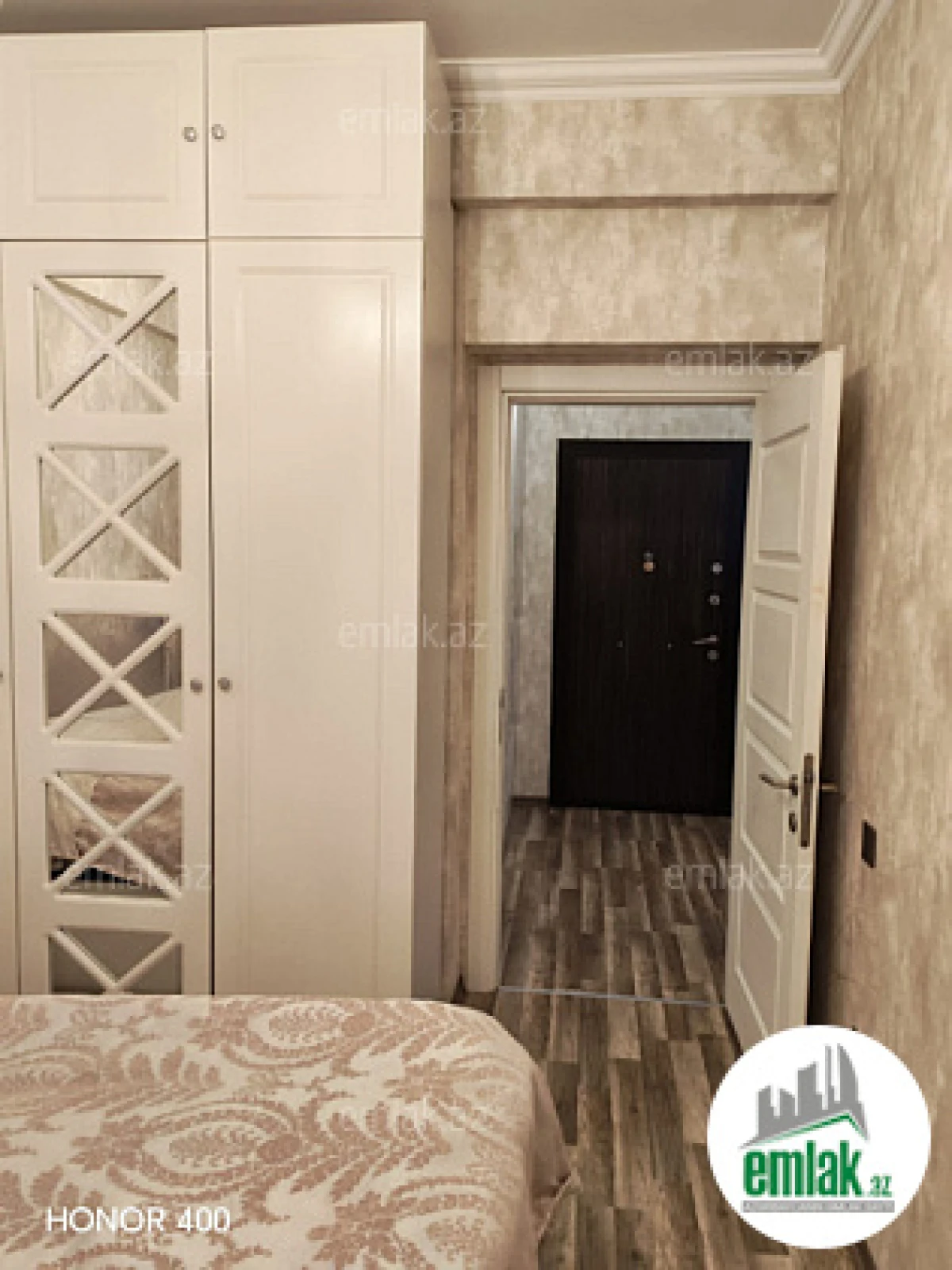 Satılır 2 otaqlı yeni tikili 76 m²