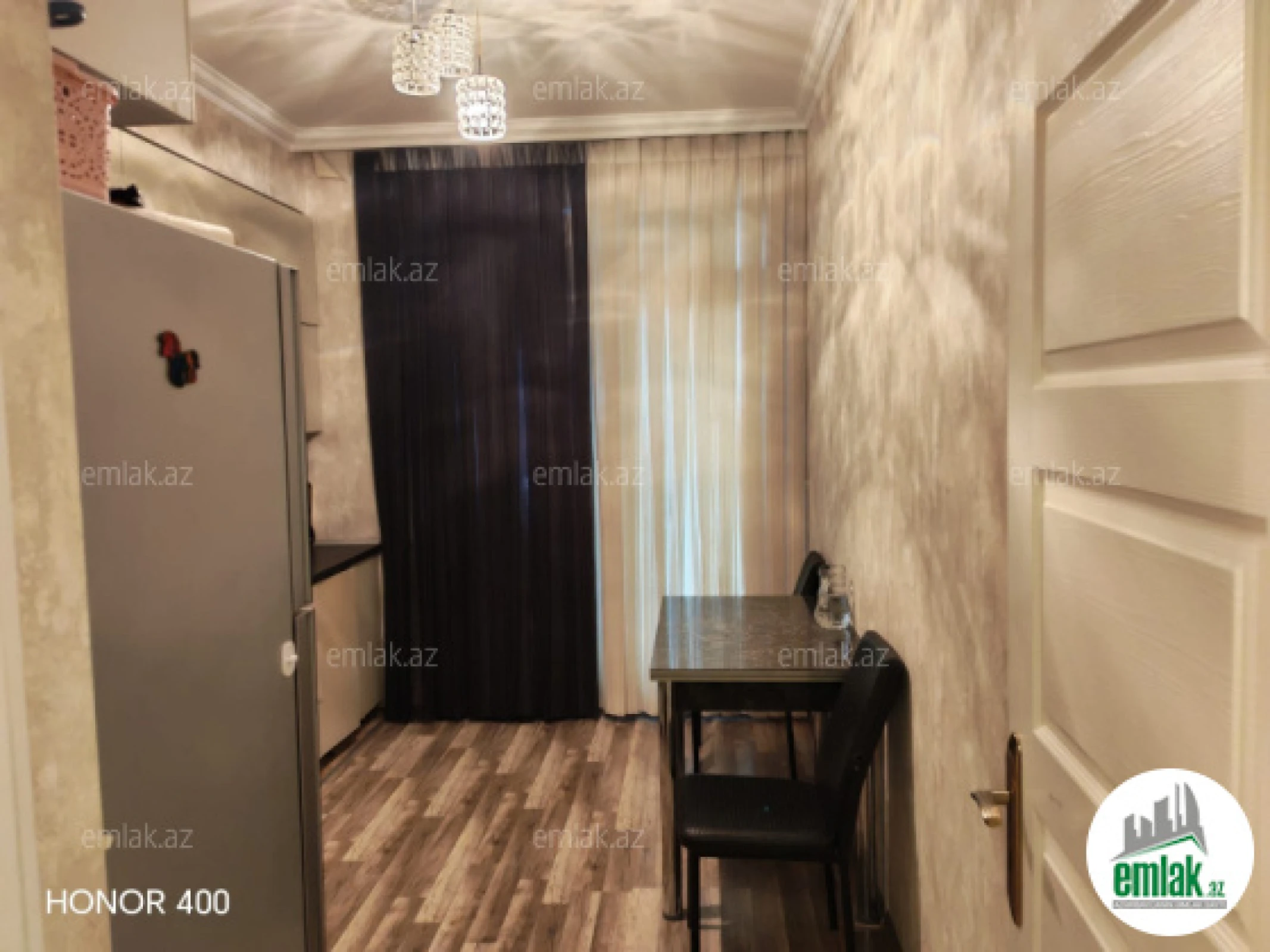 Satılır 2 otaqlı yeni tikili 76 m²