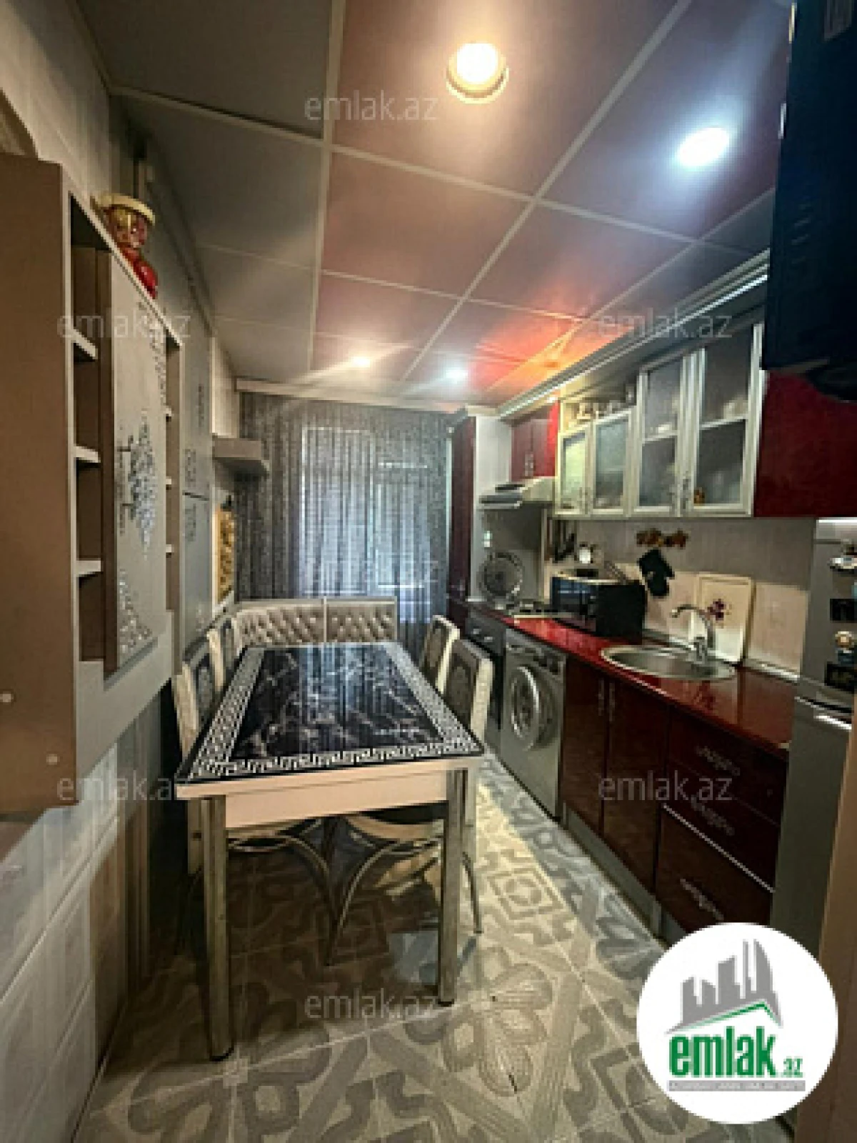 Satılır 1 otaqlı köhnə tikili 40 m²