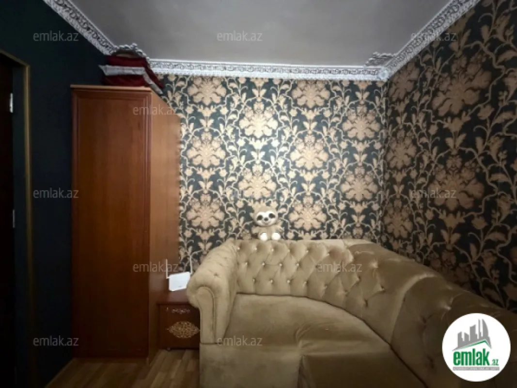 Satılır 1 otaqlı köhnə tikili 40 m²