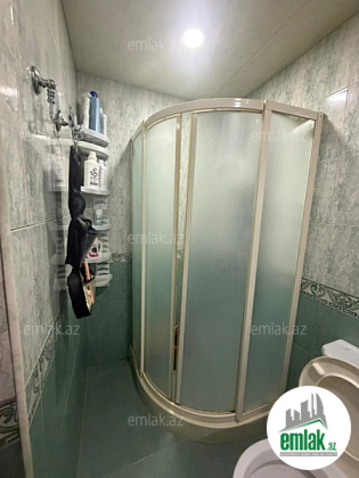 Satılır 1 otaqlı köhnə tikili 40 m²