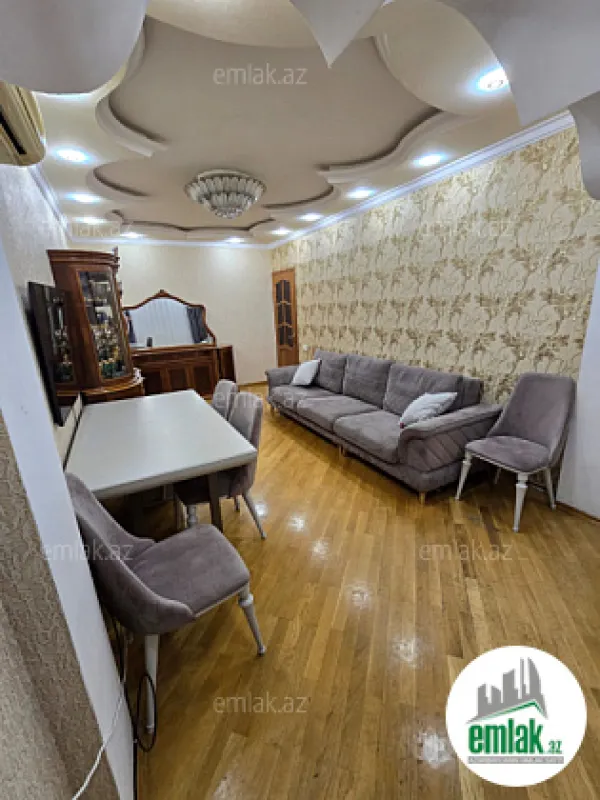 Satılır 3 otaqlı köhnə tikili 90 m²