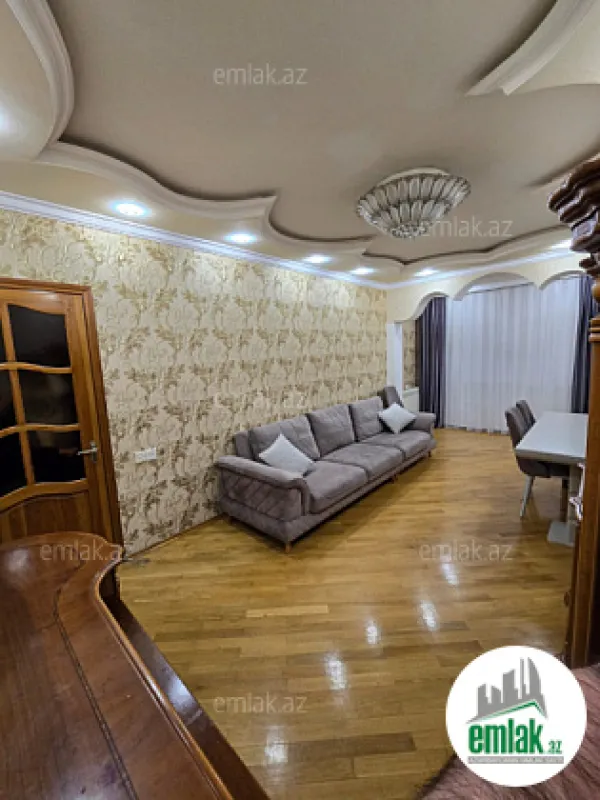 Satılır 3 otaqlı köhnə tikili 90 m²