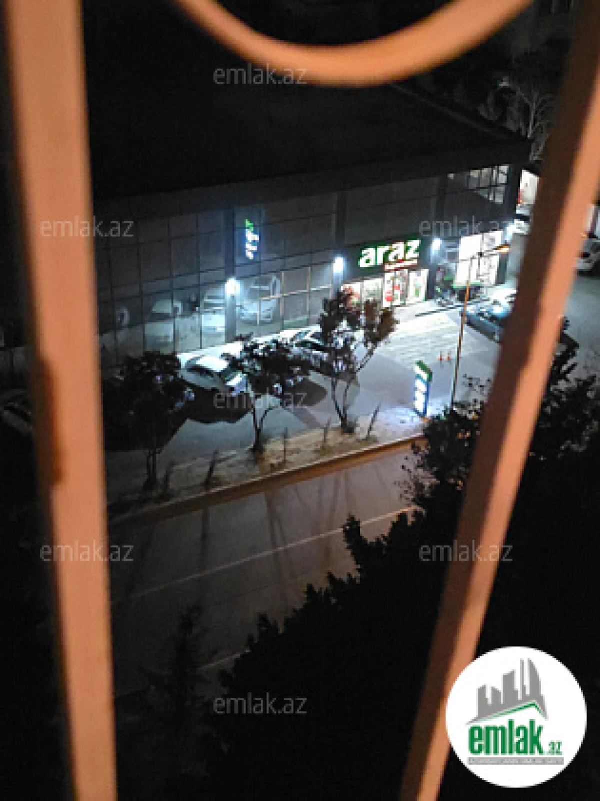 Satılır 3 otaqlı köhnə tikili 90 m²