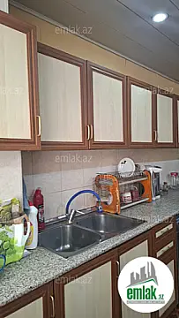 Satılır 3 otaqlı köhnə tikili 70 m²