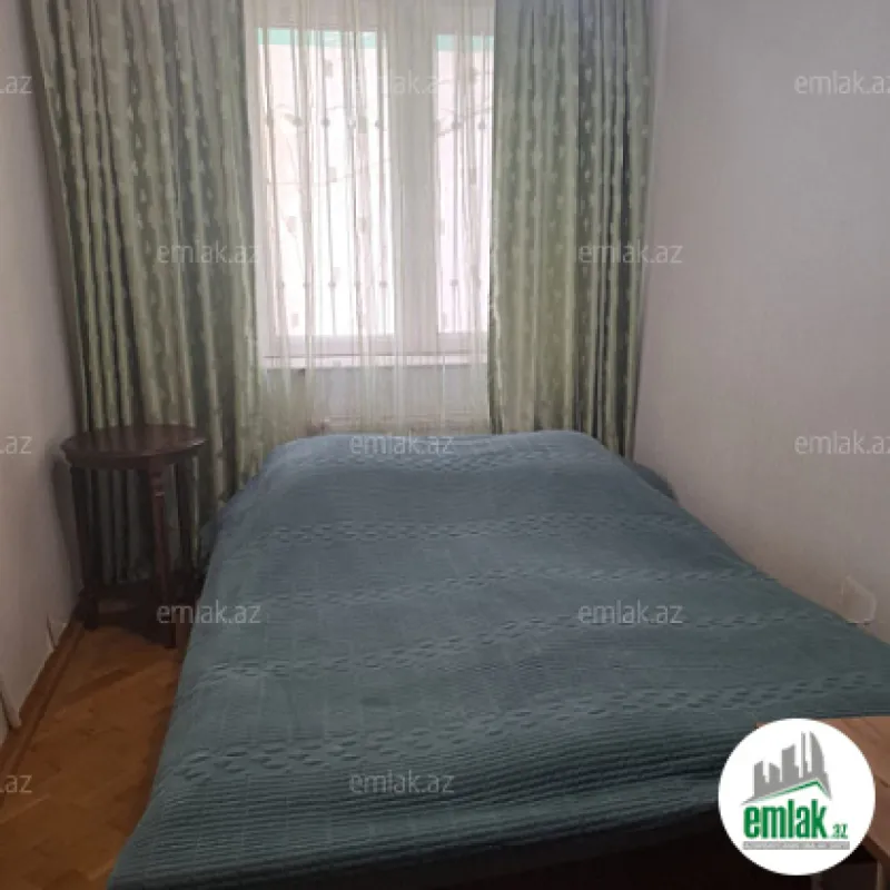 Satılır 3 otaqlı köhnə tikili 70 m²