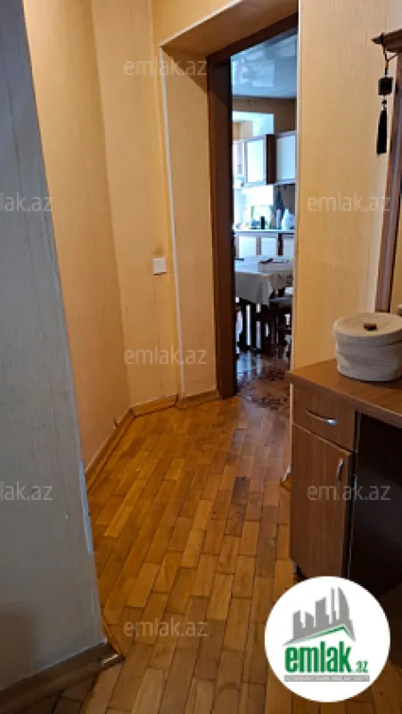 Satılır 3 otaqlı köhnə tikili 70 m²