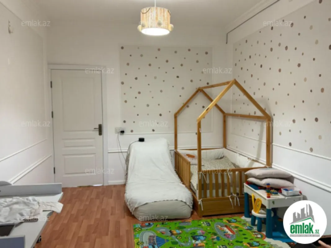 Satılır 3 otaqlı köhnə tikili 80 m²