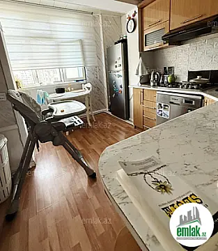 Satılır 3 otaqlı köhnə tikili 80 m²