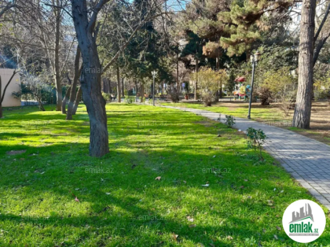 Satılır 3 otaqlı köhnə tikili 80 m²