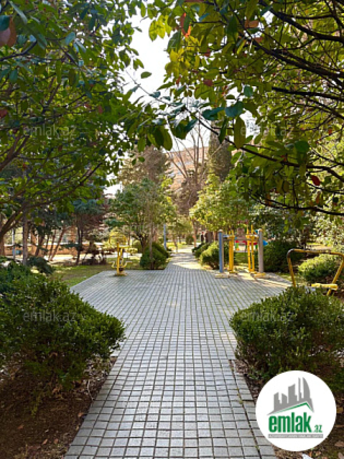 Satılır 3 otaqlı köhnə tikili 80 m²