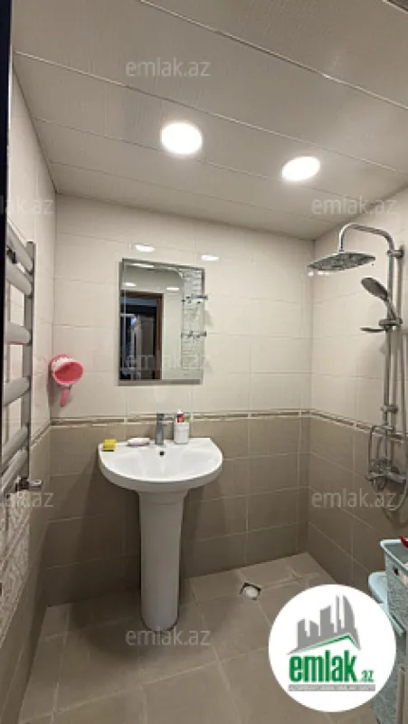 Satılır 2 otaqlı yeni tikili 74 m²