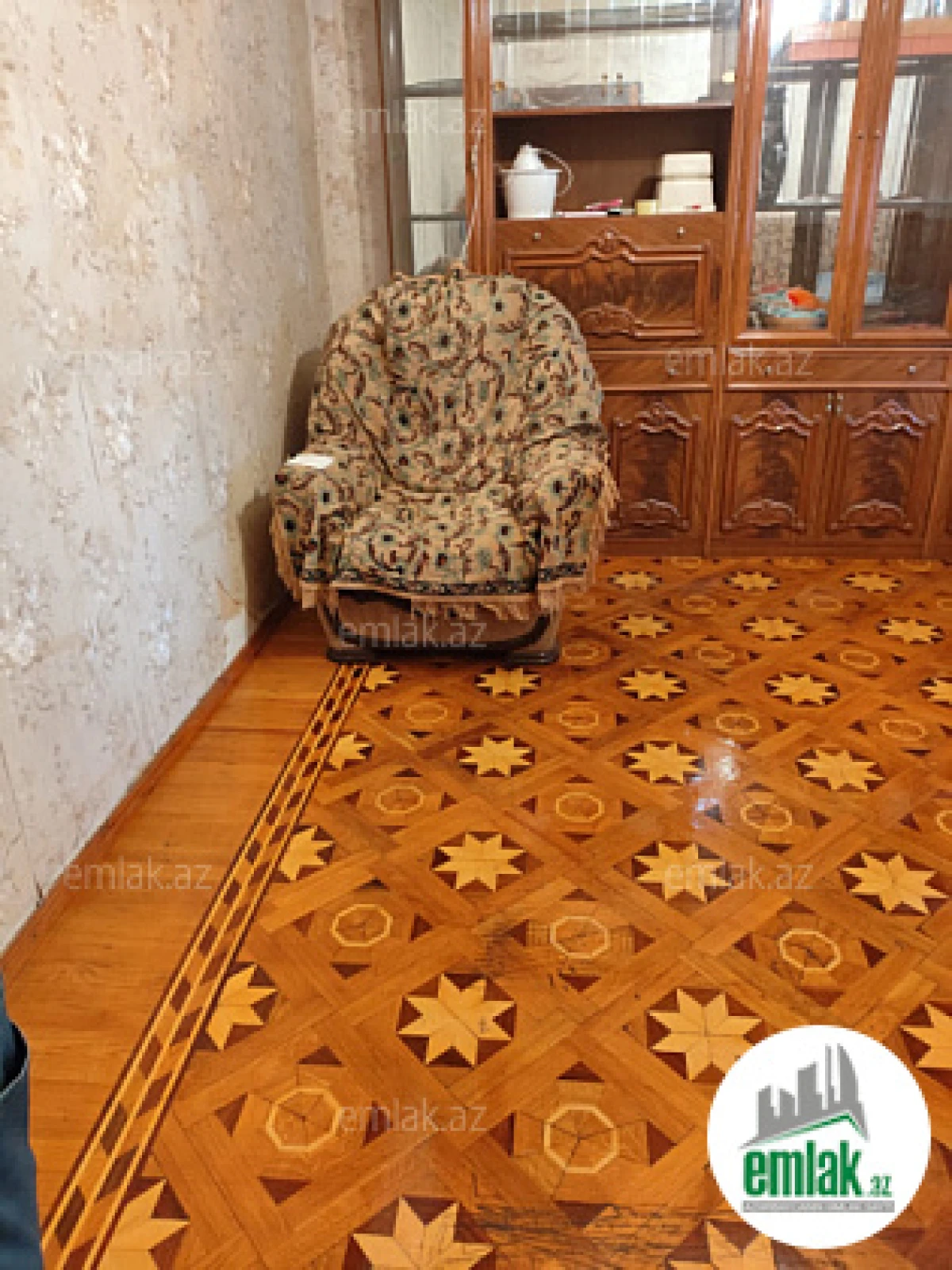 Satılır 4 otaqlı köhnə tikili 90 m²