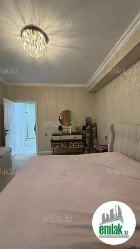 Satılır 3 otaqlı yeni tikili 83 m²