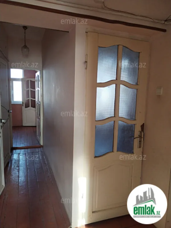 Satılır 2 otaqlı köhnə tikili 53 m²