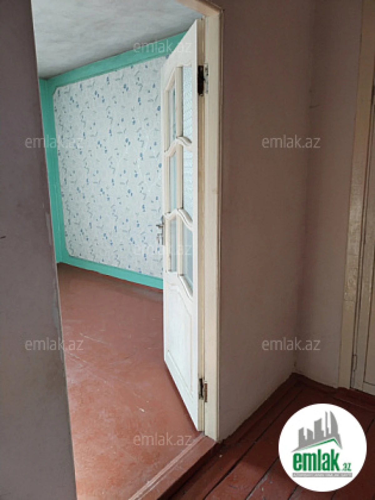 Satılır 2 otaqlı köhnə tikili 53 m²