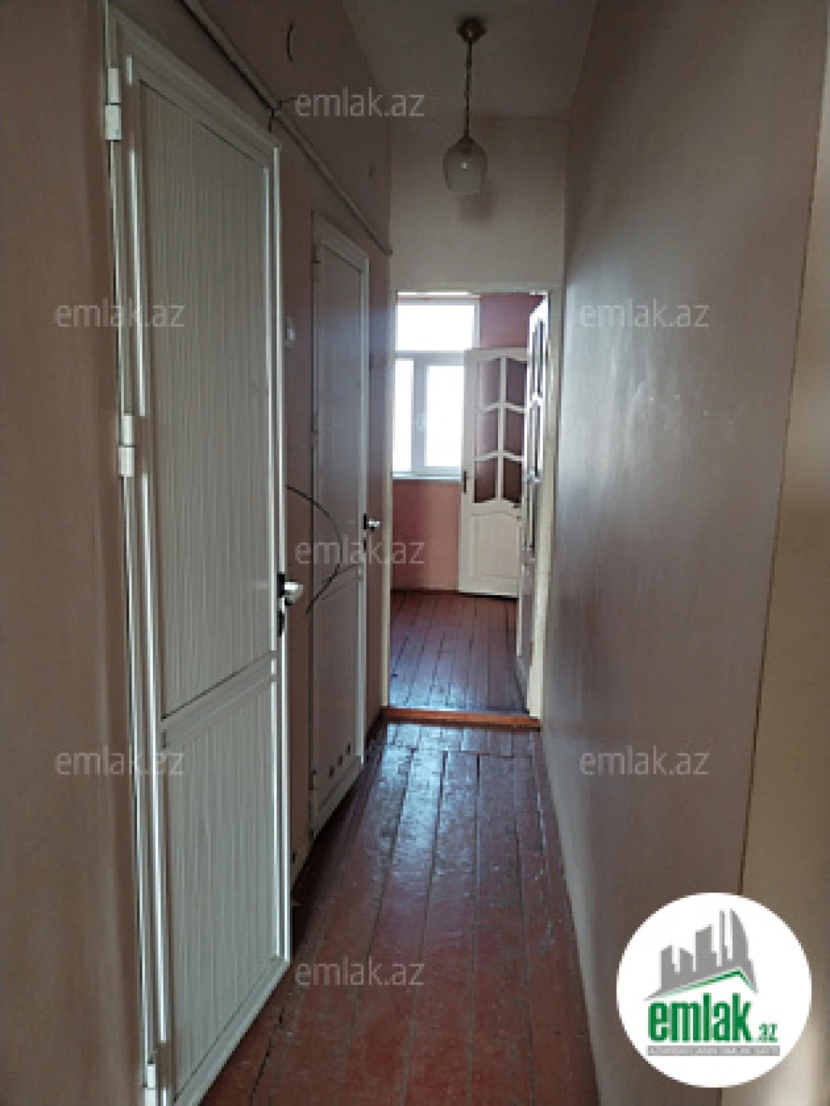 Satılır 2 otaqlı köhnə tikili 53 m²
