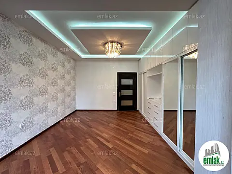 Satılır 4 otaqlı yeni tikili 130 m²