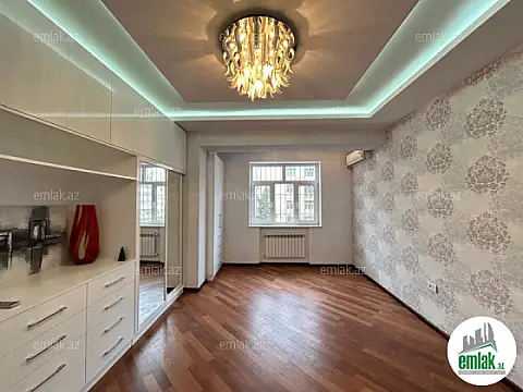 Satılır 4 otaqlı yeni tikili 130 m²