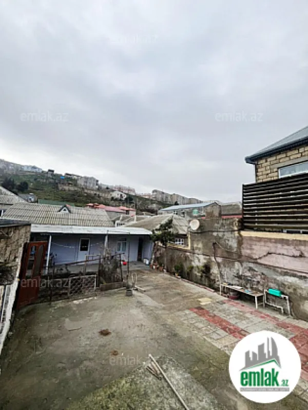 Satılır 3 otaqlı həyət evi 2 m²