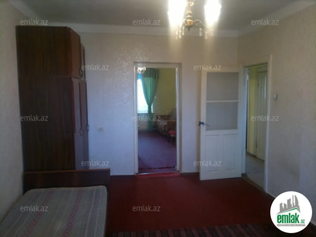 Satılır 3 otaqlı köhnə tikili 65 m²