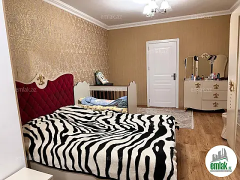 Satılır 4 otaqlı köhnə tikili 116 m²