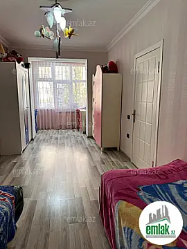 Satılır 4 otaqlı köhnə tikili 116 m²
