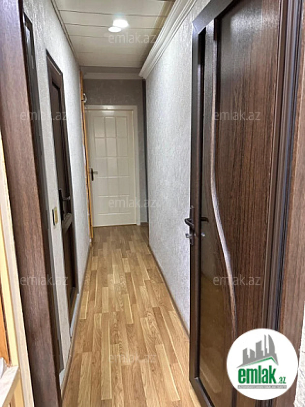 Satılır 4 otaqlı köhnə tikili 116 m²