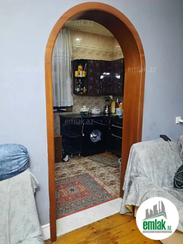 Satılır 7 otaqlı mənzil 250 m²