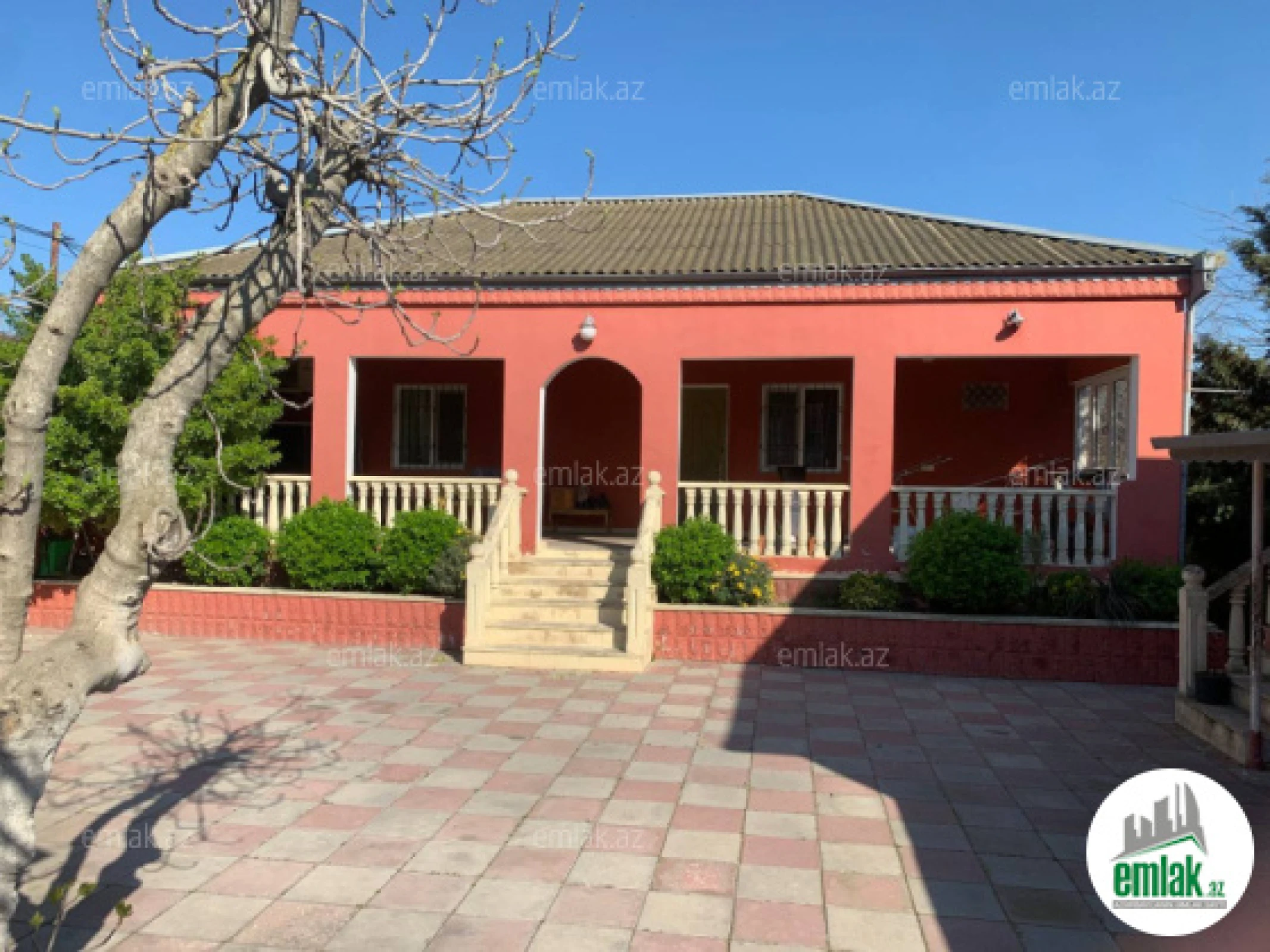 Satılır 7 otaqlı mənzil 250 m²