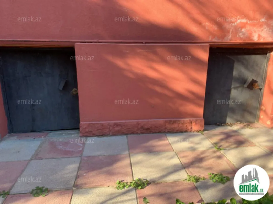 Satılır 7 otaqlı mənzil 250 m²