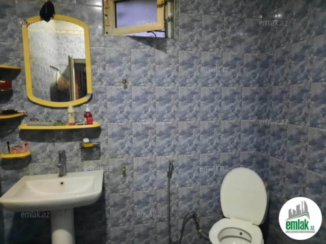 Satılır 7 otaqlı mənzil 250 m²