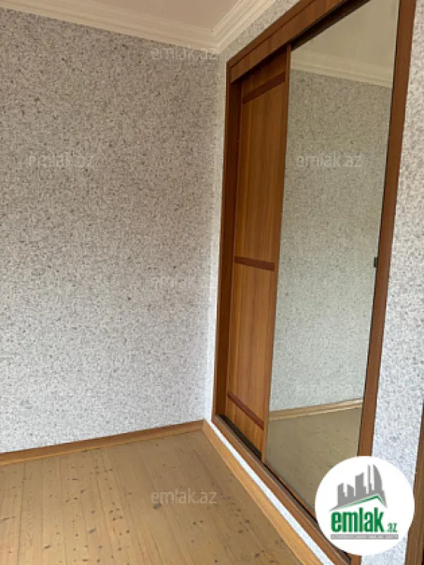 Satılır 5 otaqlı həyət evi 145 m²