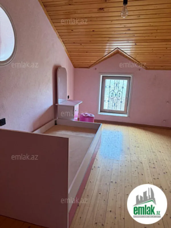 Satılır 5 otaqlı həyət evi 145 m²